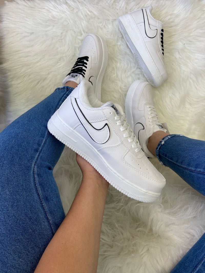 Nike AIR FORCE BRANCO SOMBRA PRETA