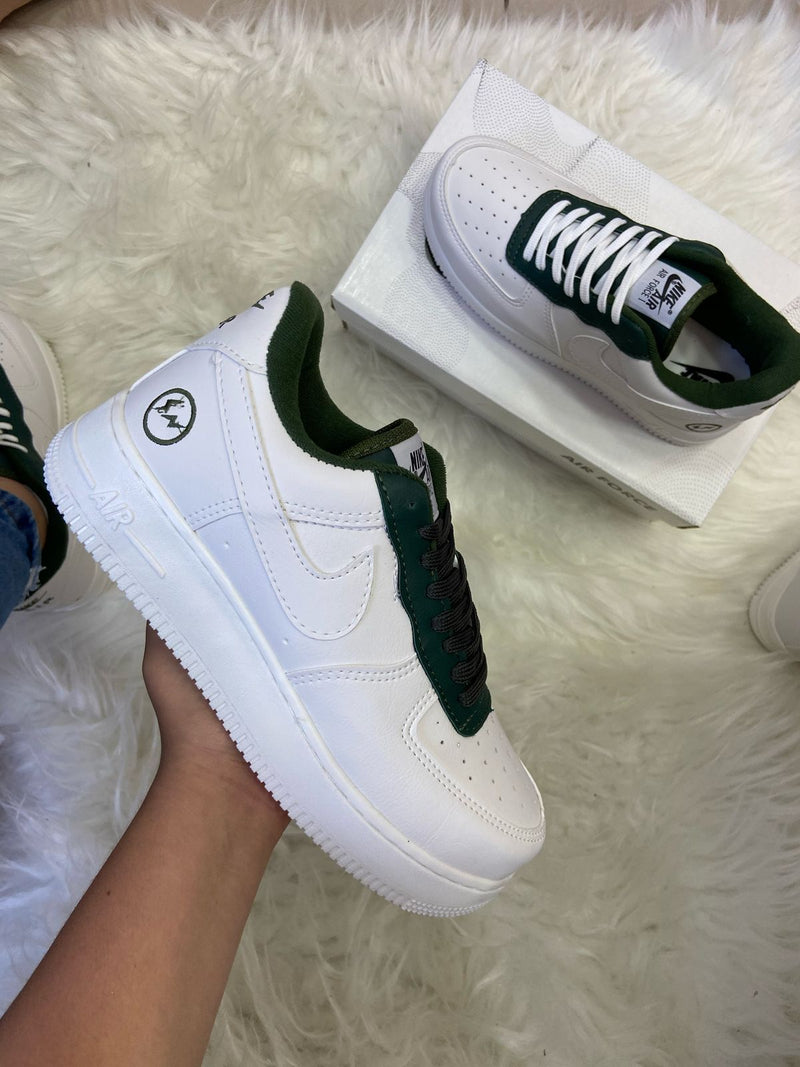Nike AIR FORCE BRANCO MUSGO