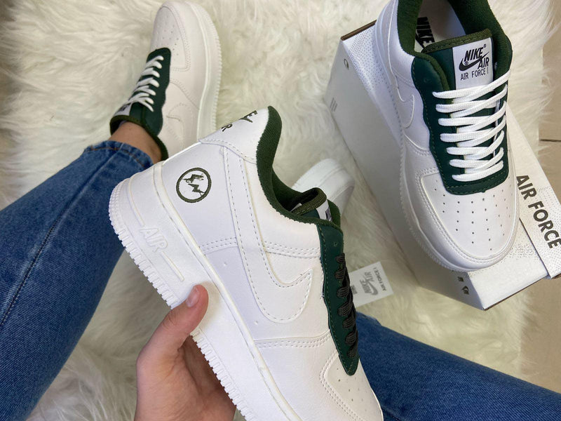 Nike AIR FORCE BRANCO MUSGO