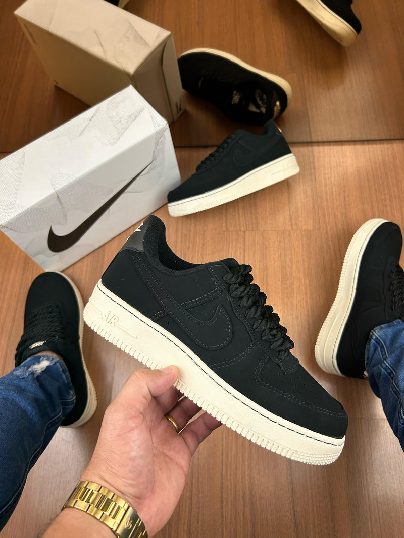 Nike NOBUK