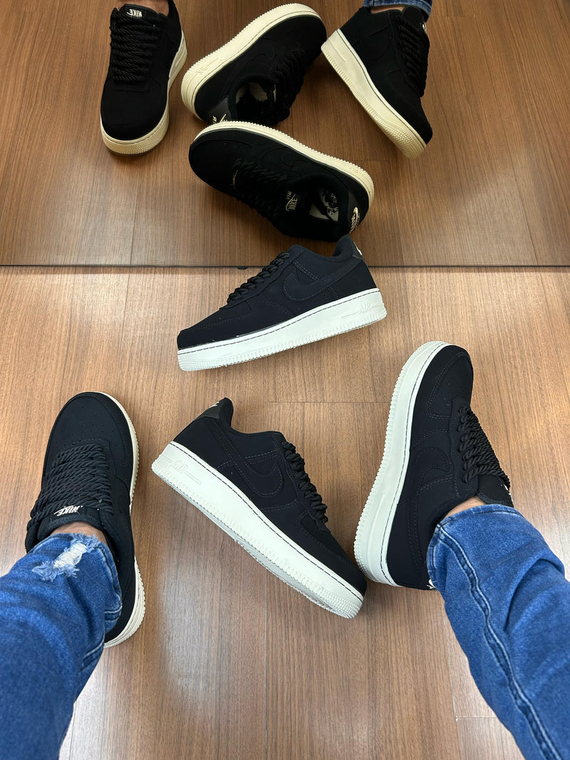 Nike NOBUK