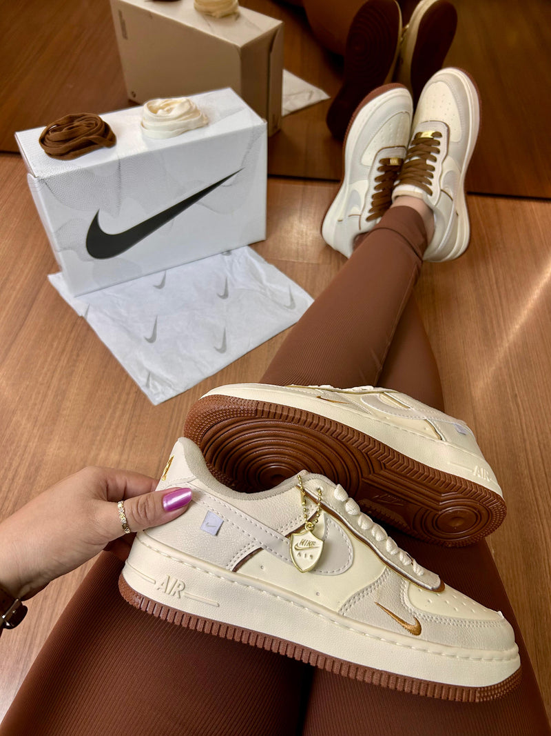 Nike AIR FORCE MEDALHA