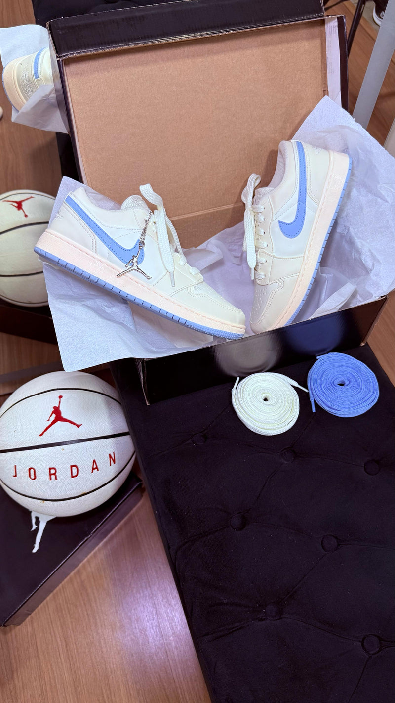 Nike Jordan Low-Linha luxo Manteiga/Azul bb