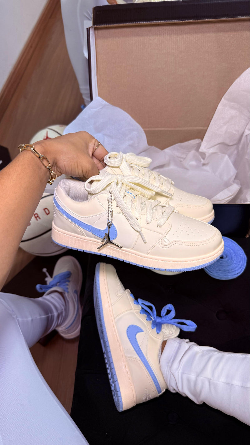 Nike Jordan Low-Linha luxo Manteiga/Azul bb