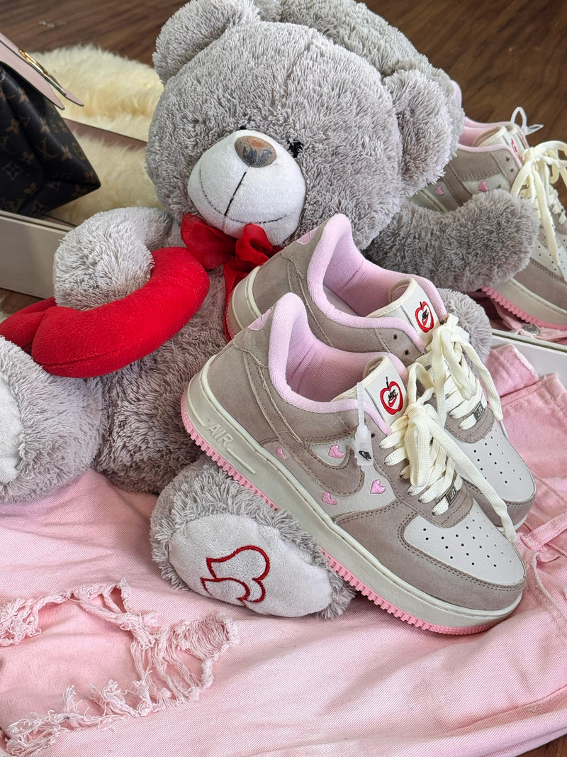 Nike AIR FORCE LOVE