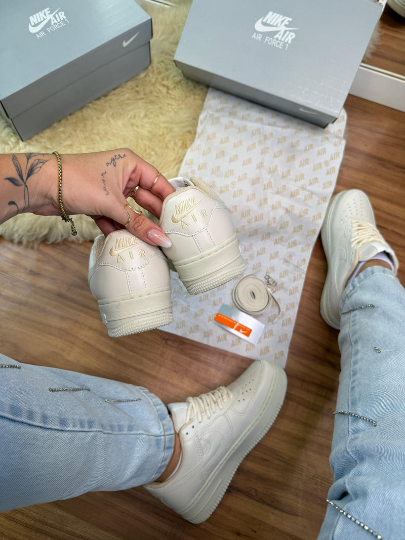 Nike AIR FORCE-off white