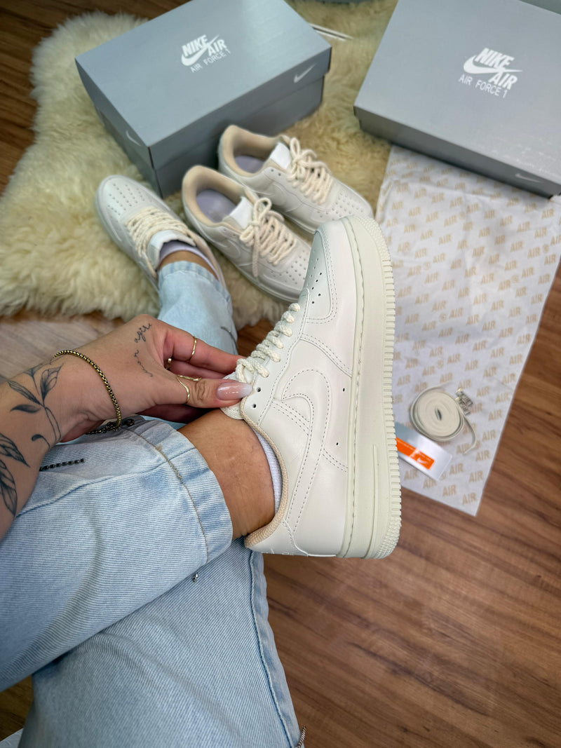 Nike AIR FORCE-off white