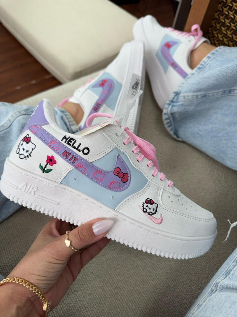 Nike AIR FORCE HELLO KITTY